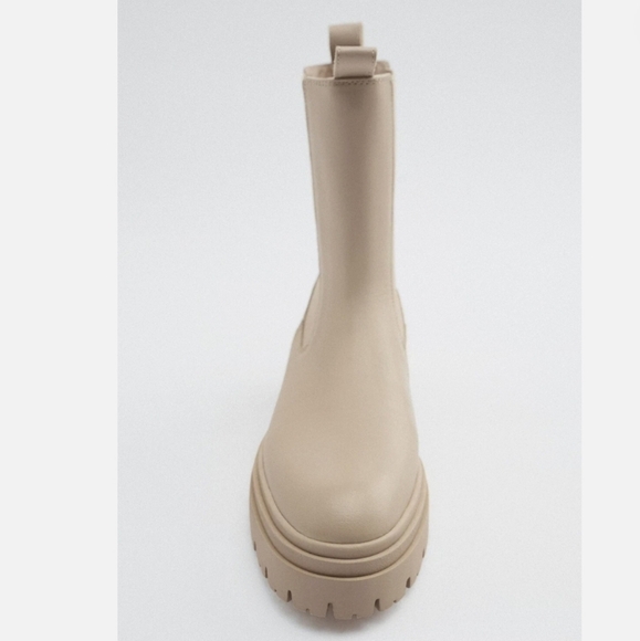 NWT ZARA FLAT ANKLE BOOTS ECRU WHITE 2154/910 SZ 6.5 - Picture 2 of 8